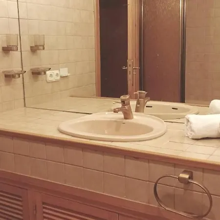 Luxury Sierra Nevada Apartment *